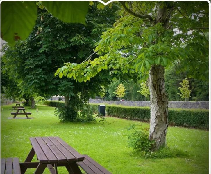 Hotel Racecourse View Listowel Exterior foto